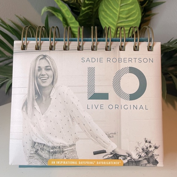 Inspirational Day Desktop Flip Calendar-for any year! Religious, Christian Theme - Picture 2 of 4